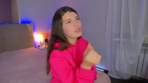 Laura online show from 02/12/26, 07:03