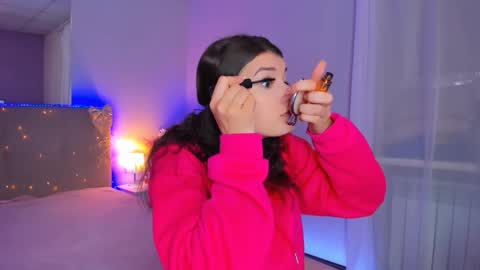 Laura online show from 02/27/26, 06:13