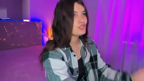 Laura online show from 04/24/26, 05:10