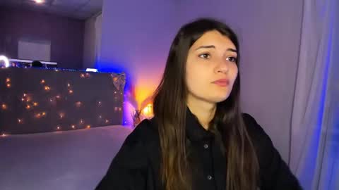 Laura online show from 07/04/26, 05:02