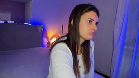 Laura online show from 07/12/26, 04:58