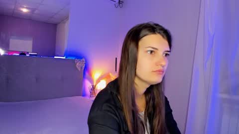 Laura online show from 07/13/26, 04:48