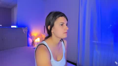 Laura online show from 07/18/26, 04:49