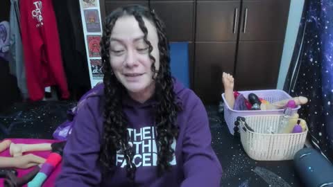  Wen  online show from 11/13/25, 07:02