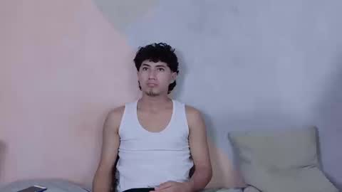 Snapshot of laura_and_kevin chatting on 09/08/25, 02:16 laura_and_kevin online show from 09/08/25, 02:16