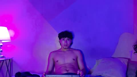 Snapshot of laura_and_kevin chatting on 09/15/25, 02:06 laura_and_kevin online show from 09/15/25, 02:06