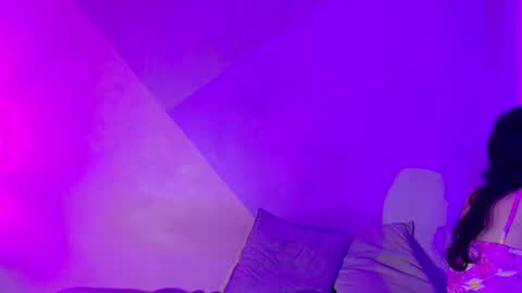 Snapshot of laura_and_kevin chatting on 09/20/25, 02:40 laura_and_kevin online show from 09/20/25, 02:40