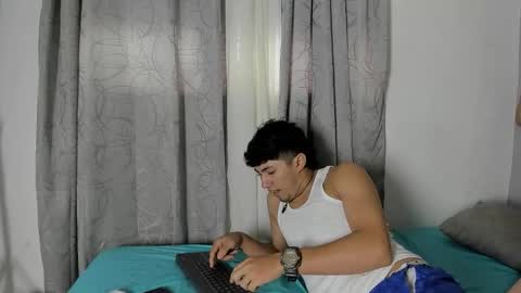 Snapshot of laura_and_kevin chatting on 12/04/25, 09:56 laura_and_kevin online show from 12/04/25, 09:56