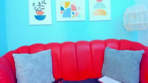 Laura online show from 01/17/25, 04:04