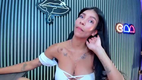 Laura online show from 01/21/25, 04:37