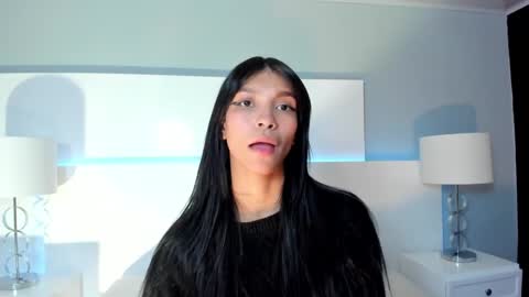 Laura online show from 02/08/25, 05:08