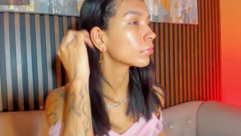 Laura online show from 12/22/25, 12:46