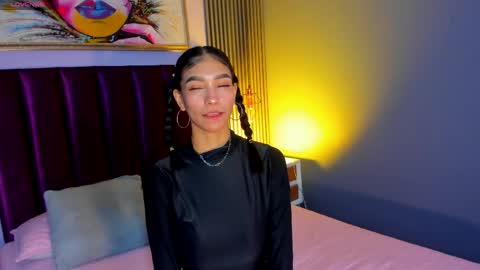 Laura online show from 04/15/26, 12:45