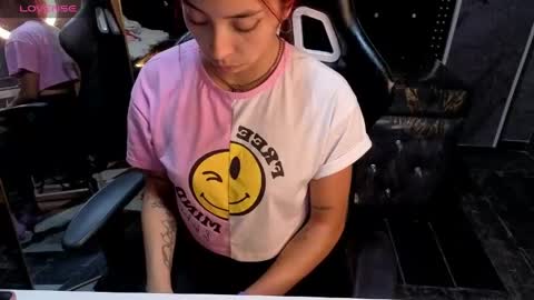 laura_b_ online show from 06/09/26, 03:07