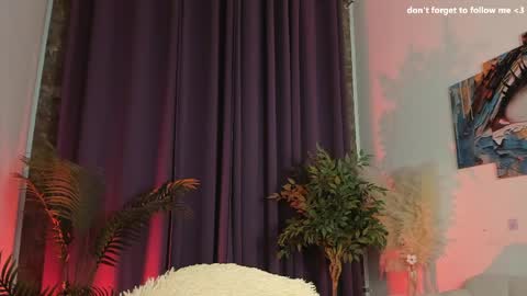 Laura online show from 04/01/26, 08:17