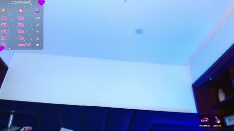 Snapshot of laura_golden1 chatting on 02/13/25, 01:19 lLAURA online show from 02/13/25, 01:19