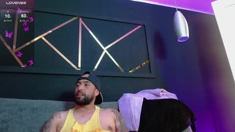 Snapshot of laura_hentai chatting on 02/19/25, 03:28 Laura online show from 02/19/25, 03:28