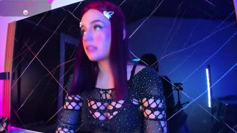 Snapshot of laura_hentai chatting on 02/15/26, 01:57 Laura online show from 02/15/26, 01:57