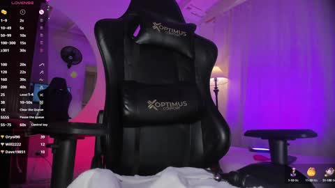 Lura online show from 12/25/24, 03:38