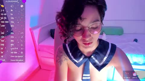 Lura online show from 11/29/25, 11:08