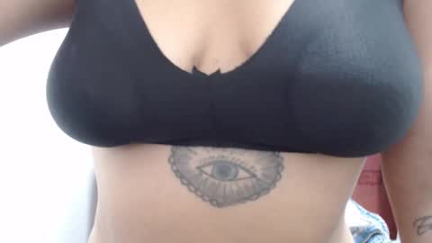  Laura  online show from 09/17/25, 02:08