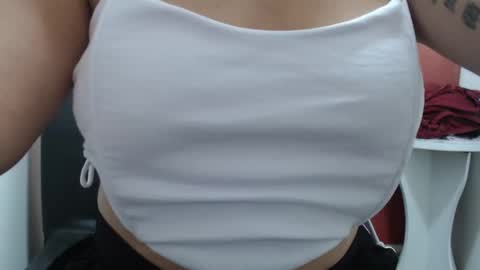  Laura  online show from 09/20/25, 01:23