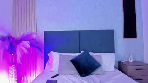 LauraIvy online show from 04/21/26, 01:17