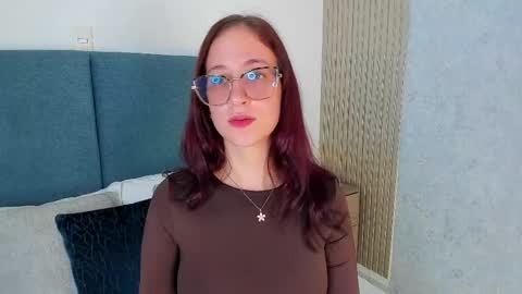 LauraIvy online show from 04/23/26, 01:46