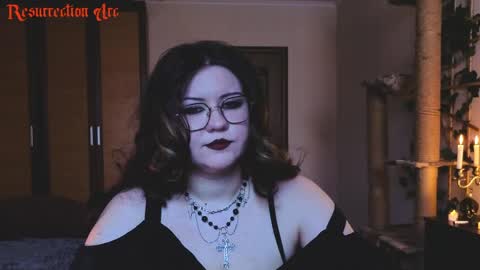 Snapshot of laura_karamazov chatting on 06/01/26, 05:25 Miss Laura online show from 06/01/26, 05:25