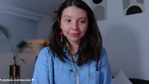 Laura Lee. online show from 01/16/26, 02:15