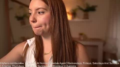 Snapshot of laura_lee chatting on 06/08/26, 01:50 Laura Lee. online show from 06/08/26, 01:50