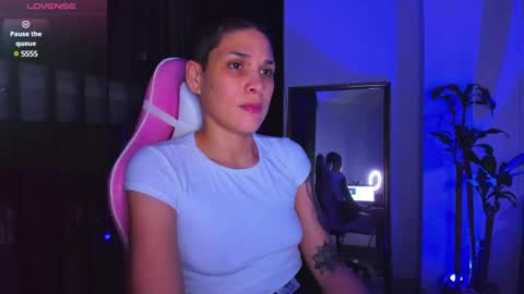 Laura Rose online show from 01/08/25, 03:51