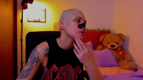 Laura Rose online show from 04/02/26, 08:28