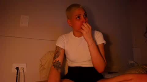 Laura Rose online show from 04/24/26, 03:09