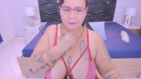 Laura online show from 01/13/26, 12:10