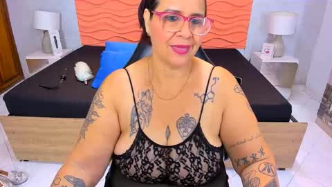 Laura online show from 03/28/26, 11:21