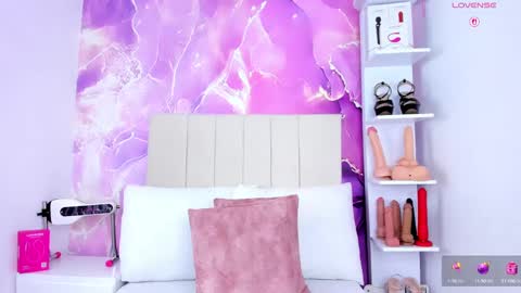 Laura Smith online show from 02/14/25, 09:43