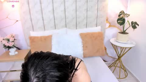 Laura Smith online show from 02/21/26, 08:10