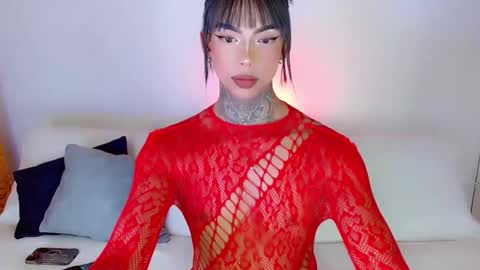Snapshot of laura_sweet7 chatting on 03/05/25, 01:42 Laura online show from 03/05/25, 01:42