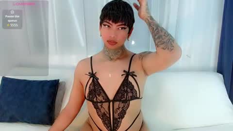 Laura online show from 07/26/26, 06:43