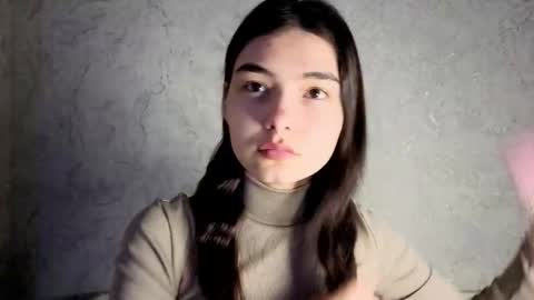 Snapshot of lauraback chatting on 02/18/26, 12:45 Laura online show from 02/18/26, 12:45