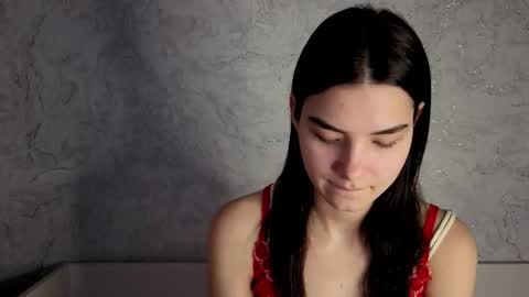 Snapshot of lauraback chatting on 02/27/26, 08:14 Laura online show from 02/27/26, 08:14