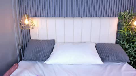 LauraCarther  online show from 04/06/26, 07:59