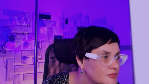 lauradavidsons online show from 11/07/25, 06:41