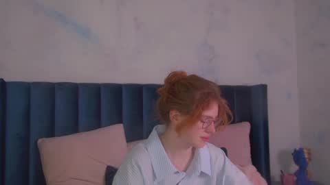 Snapshot of lauradennis chatting on 05/24/26, 04:39 Laura online show from 05/24/26, 04:39