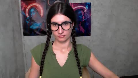 Laura online show from 10/18/25, 07:53