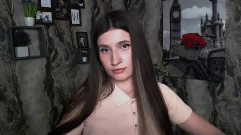 Snapshot of lauradre_ chatting on 01/16/26, 07:40 Laura online show from 01/16/26, 07:40