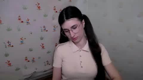 Snapshot of lauradre_ chatting on 02/27/26, 08:36 Laura online show from 02/27/26, 08:36