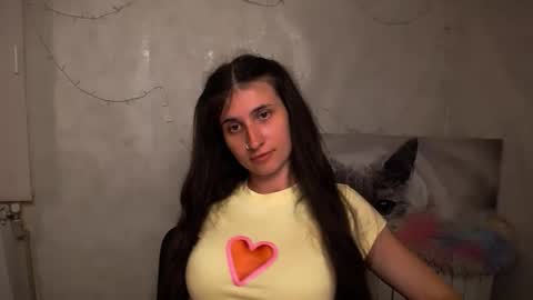 Snapshot of lauradre_ chatting on 05/27/26, 09:50 Laura online show from 05/27/26, 09:50