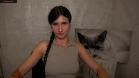 Snapshot of lauradre_ chatting on 07/17/26, 09:38 Laura online show from 07/17/26, 09:38